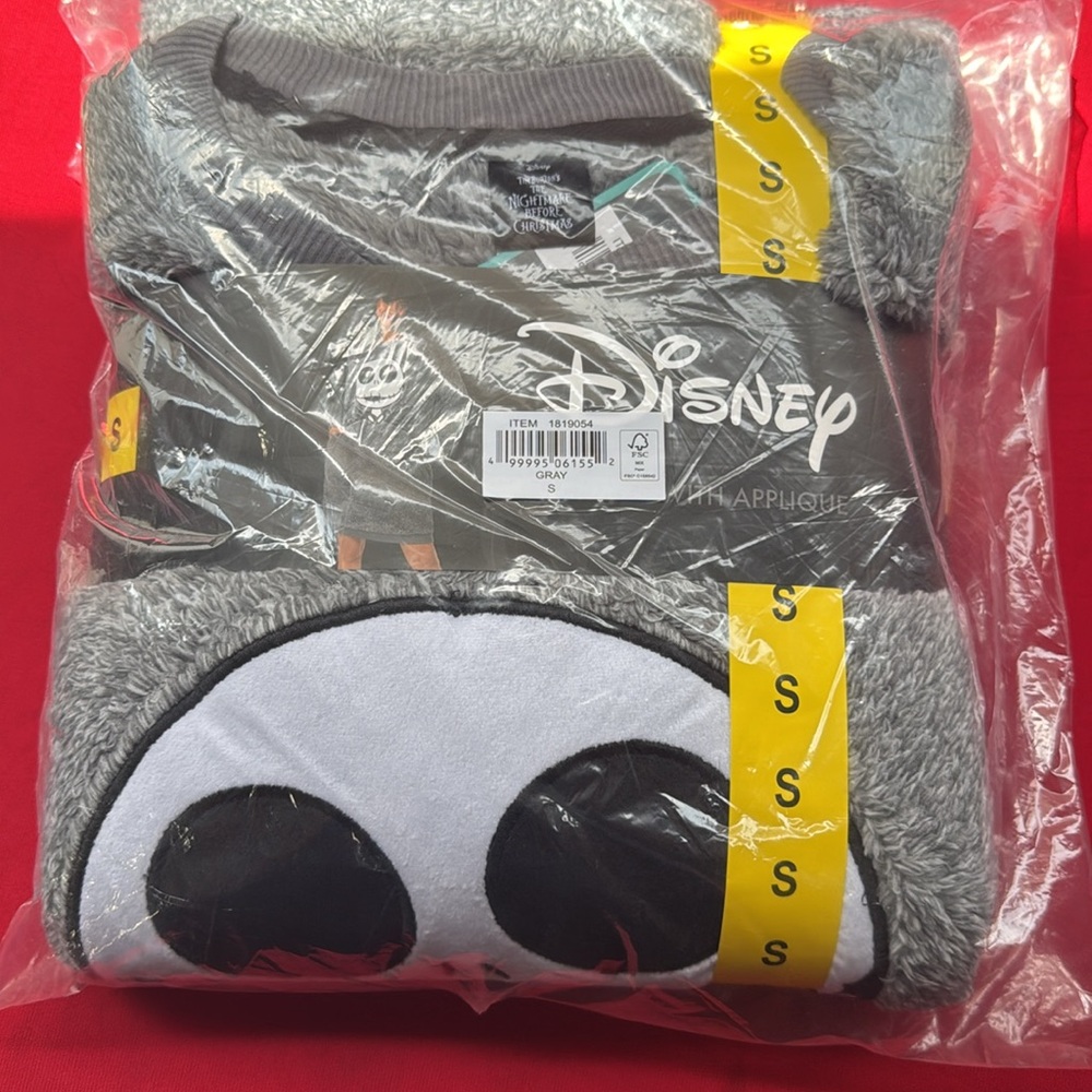 DISNEY Ladies Plush Lounger or Nightmare Before Christmas Gray - Picture 6 of 7